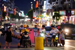 油价暴涨！4天后加满92号汽油多花80元？